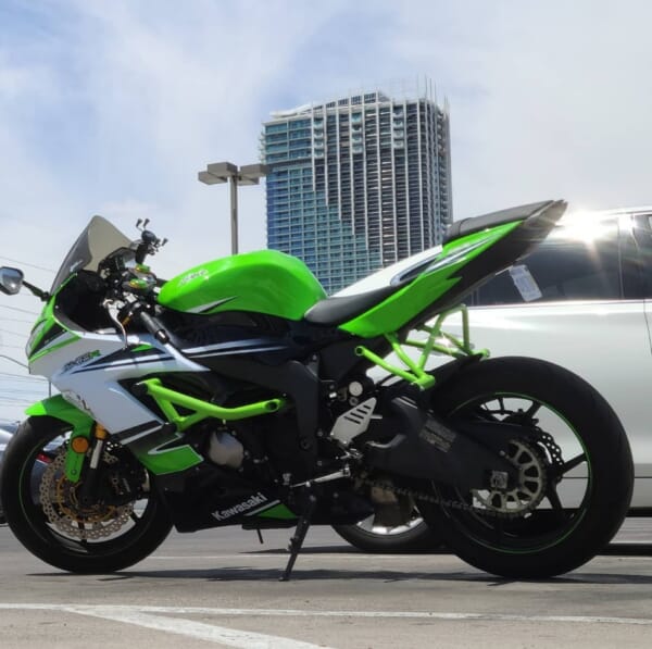 ZX-6R (13-23) デザインが美しいIMPAKTECH製 レースアーマー｜AxxL