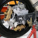 スタントには必須 トリプルキャリパーブラケット NINJA250/400