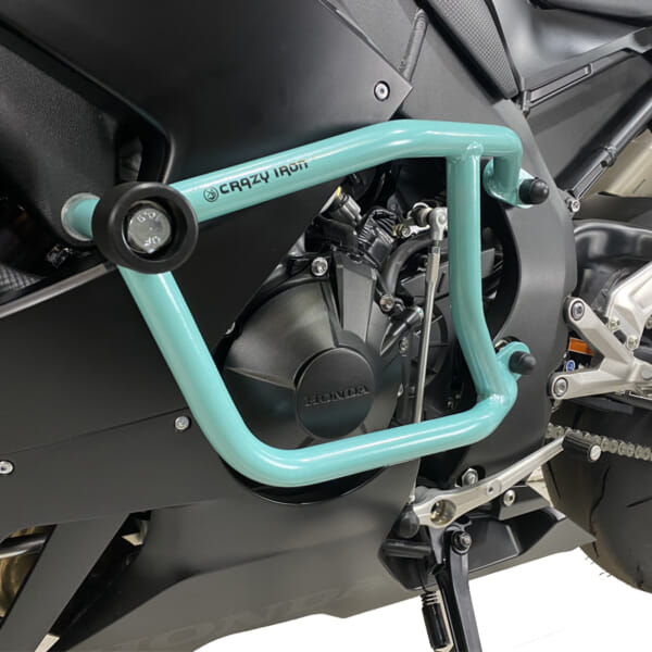 CBR1000RR-R / CBR1000RR-SP (20-) 車両をしっかり保護できるエンジン