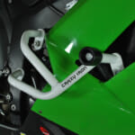 ZX-6R (07-08) 車両をしっかり保護できるエンジンガード｜AxxL