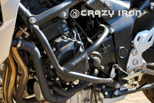 GSR750 車両をしっかり保護できるエンジンガード|AxxL GSR750 車両をしっかり保護できるエンジンガード|AxxL
