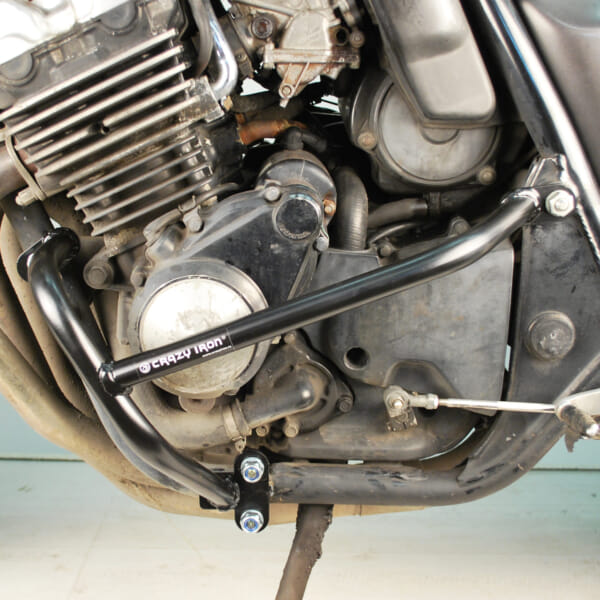 CB400SF 車両をしっかり保護できるエンジンガード|AxxL CB400SF 車両をしっかり保護できるエンジンガード|AxxL