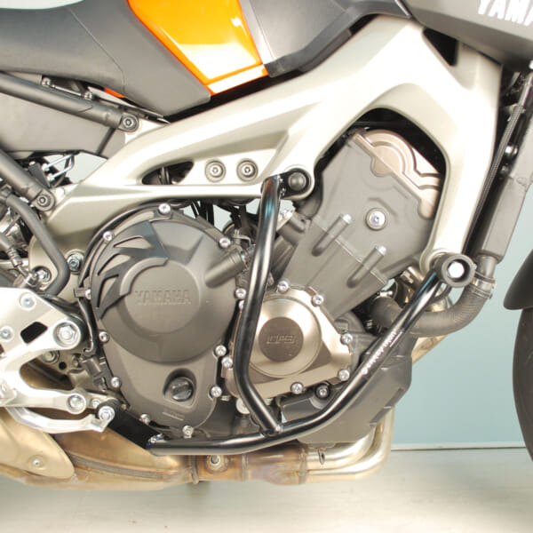 XSR900/MT-09/Tracer 車両をしっかり保護できるエンジンガード｜AxxL