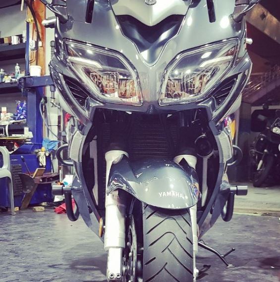 FJR1300 白バイ風エンジンガード バンパー（エンジンガード）前後セットバンパー（ブラックペイント