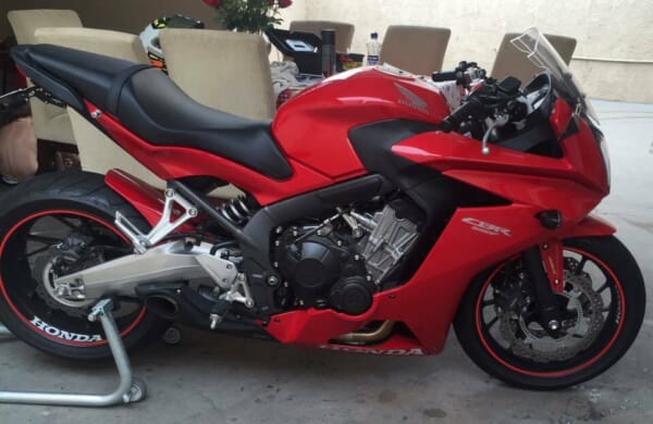 CBR650RにMOTOGPのようなサイド出しマフラーでかっこよく！｜AxxL