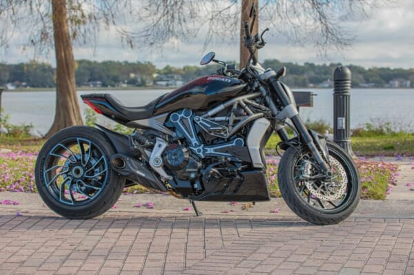 DUCATI X Diavel マフラー！専用アンダーカウル付き！｜AxxL