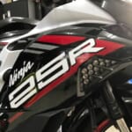 ZX-25R 専用 カスタムLEDフロントウインカー｜AxxL