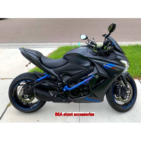 GSX-S1000 GSX-S1000S KATANA用の大型アクスルスライダー｜AxxL