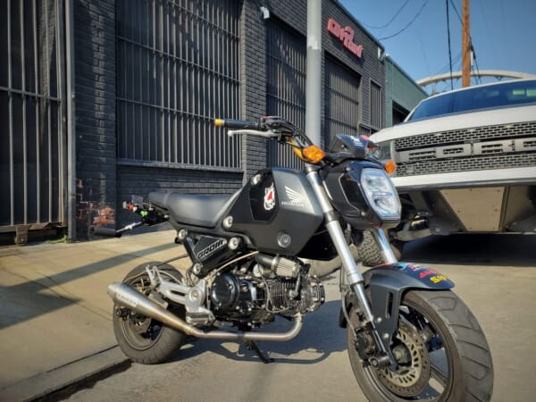 グロム(21-)用足掛けや車体をガードするサブケージ-ON-POINT｜AxxL