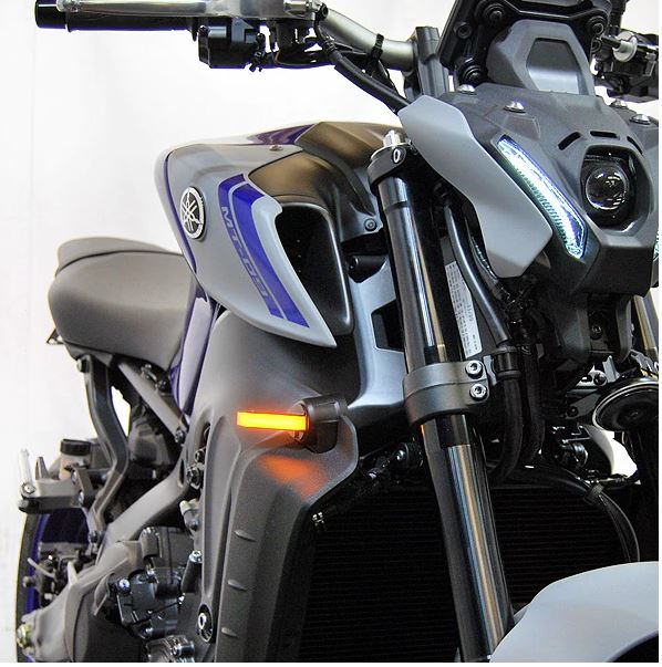 NRC製 MT09 (21-) ポリカーボネイト LEDウィンカー｜AxxL