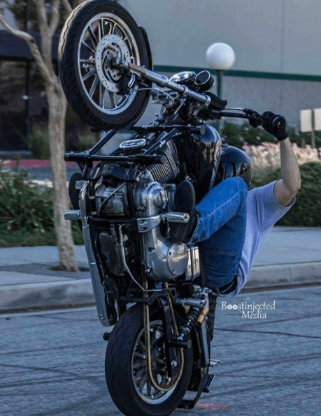 ハーレー ダイナ - 考え抜いた本気モデルスタントケージ｜AxxL