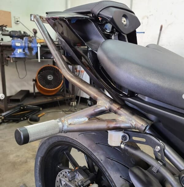 YZF-R7 スタント練習には必須 サブケージ/ウィリーバー｜AxxL