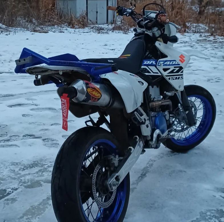 DR-Z400SM- 考え抜いた本気モデルのウィリーバー/サブケージ｜AxxL