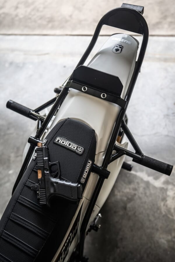 シート カスタムシートカバー川崎忍者ZX-14（ZZR1400）06-11火ホワイト+レッドグロス+ブラック CUSTOM Seat Cover  KAWASAKI NINJA ZX-14(ZZR1400) 06- : コアラッキーオンラインストア - 通販 - Yahoo!ショッピング