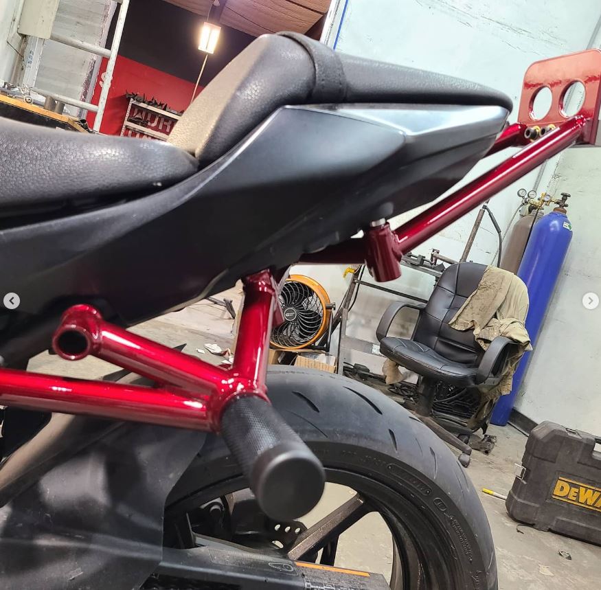 Z650 スタント練習には必須 サブケージ/ウィリーバー｜AxxL