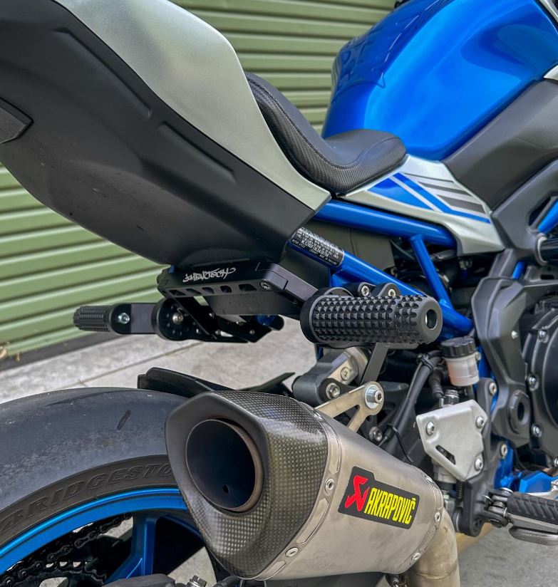Z900 好きなポジションに設定できるアルミサブケージ｜AxxL