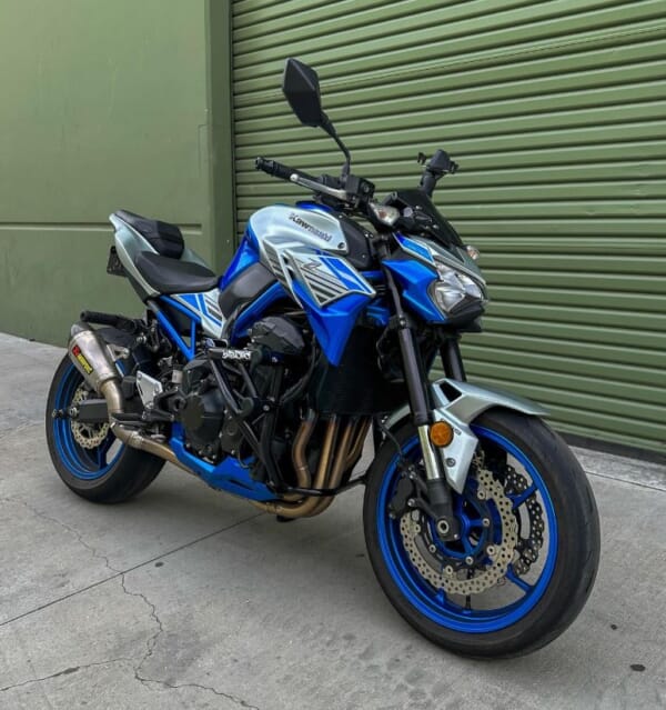 Z900 好きなポジションに設定できるアルミサブケージ｜AxxL