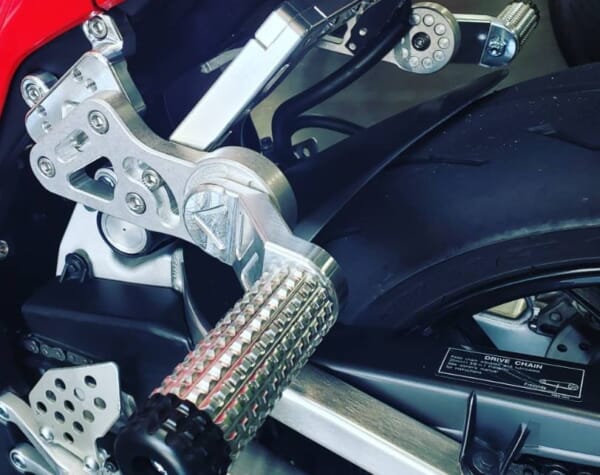 CBR600RR (07-23) 好きなポジションにアルミサブケージ｜AxxL