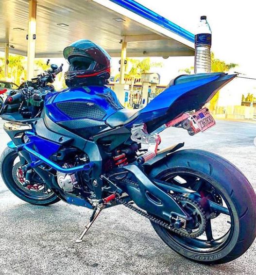 YZF-R1 (15-23) 好きなポジションに設定できるアルミサブケージ