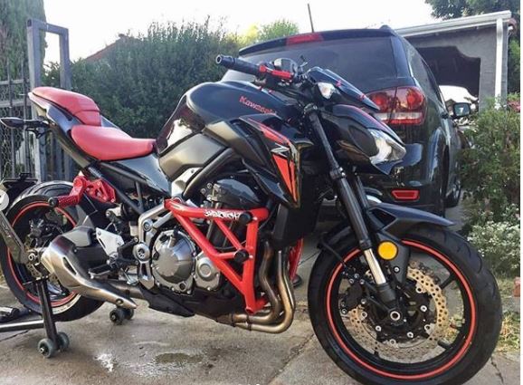 z900 (17-23) 好きなポジションに設定できるアルミサブケージ｜AxxL