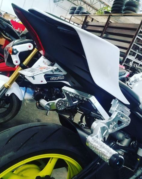 YZF-R6 (03-21) 好きなポジションに設定できるアルミサブケージ