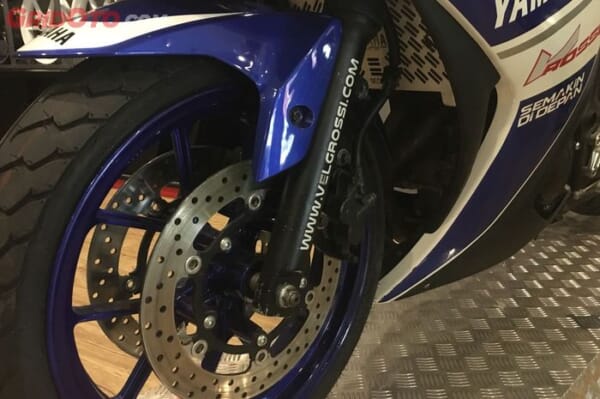 YZF-R25/MT25をダブルディスク化｜AxxL