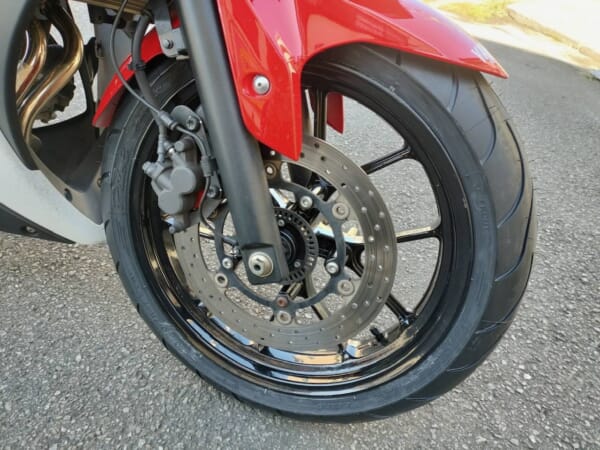 ただおそらくですが一般的にyzf-r25 ワイドホイール前後