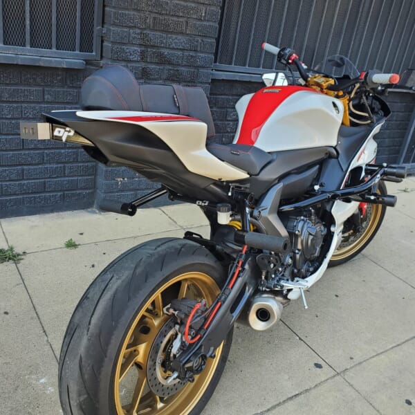 YZF-R7 足掛けや車体をガードするサブケージ-ON-POINT｜AxxL