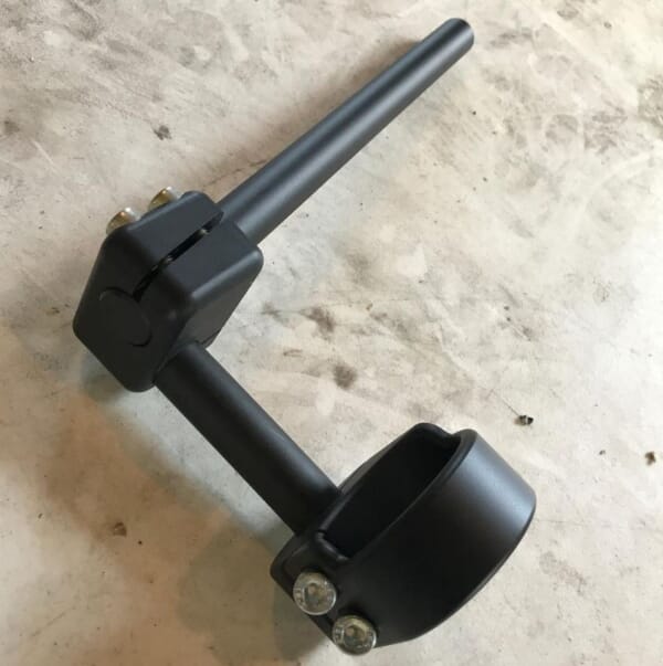 バイクハンドルのポジション、色を変えてドレスアップ！| AxxL