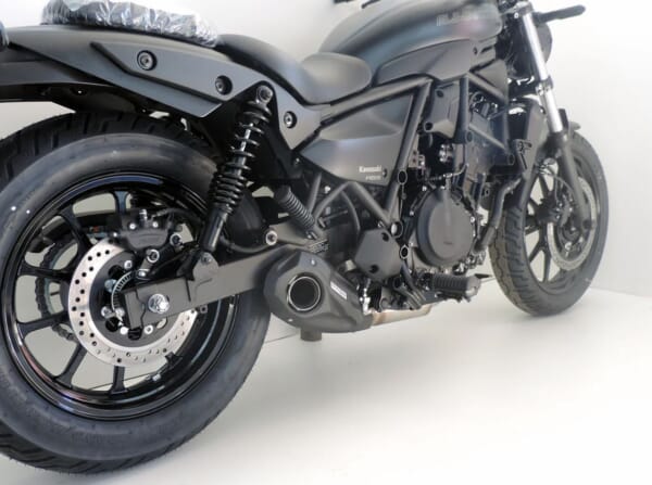 エリミネーター400にスタイリッシュなサイド出しマフラーでかっこよく