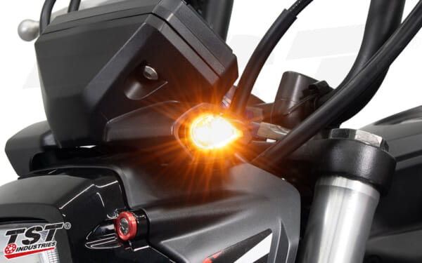 グロム用シャープで光量抜群！LEDフロントウインカー｜AxxL