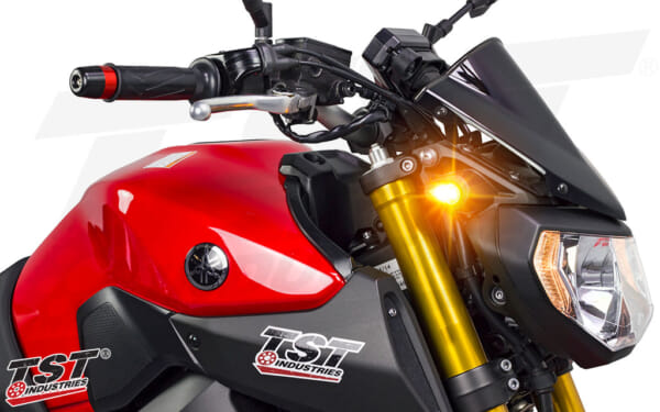 七色　MT-09純正ウインカー前後セット 七色 MT-09純正ウインカー前後セット 七色 MT-09純正ウインカー