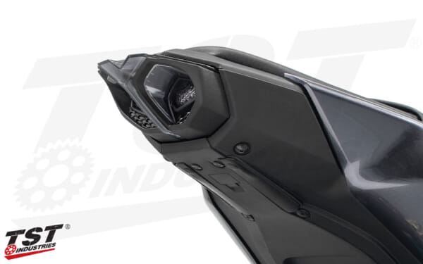 TST Industries MT09 (224-)ウィンカー内蔵LEDテールライト｜AxxL