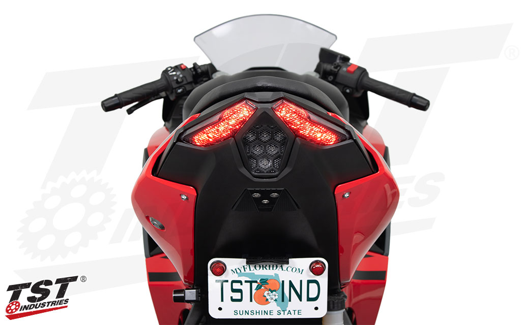 TST Industries NINJA500/Z500 ウィンカー内蔵LEDテールライト｜AxxL
