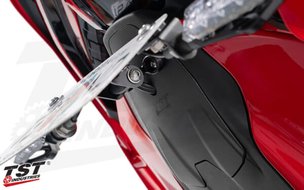 ナンバーの角度を自在に PANIGALE V2/V4 フェンダーレスキット｜AxxL