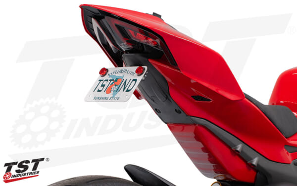 ナンバーの角度を自在に PANIGALE V2/V4 フェンダーレスキット｜AxxL
