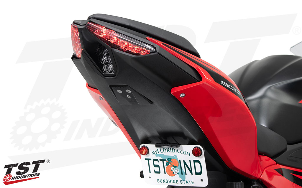 TST Industries NINJA500/Z500 ウィンカー内蔵LEDテールライト｜AxxL