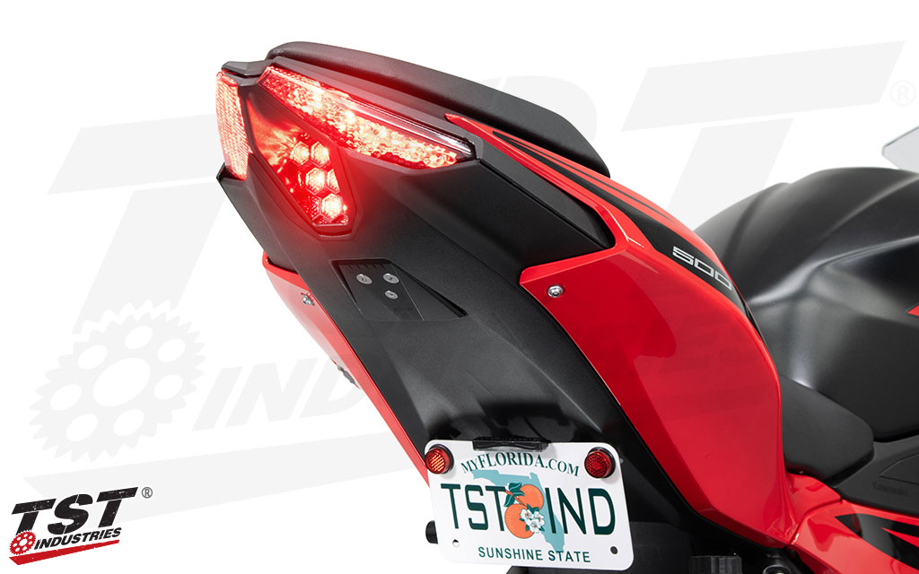 TST Industries NINJA500/Z500 ウィンカー内蔵LEDテールライト｜AxxL