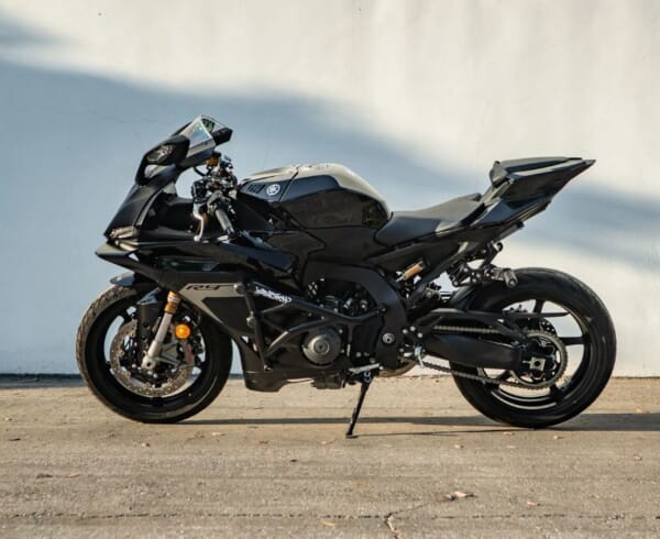 YZF-R9 好きなポジションに設定できるアルミサブケージ｜AxxL