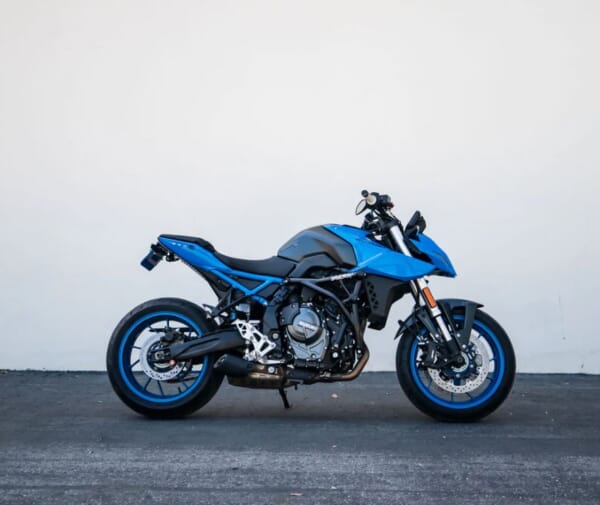 GSX8S/GSX8R デザインが美しい IMPAKTECH製 スタントケージ｜AxxL