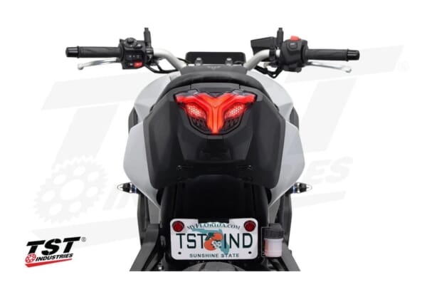 TST Industries MT07 (25-26)ウィンカー内蔵LEDテールライト｜AxxL