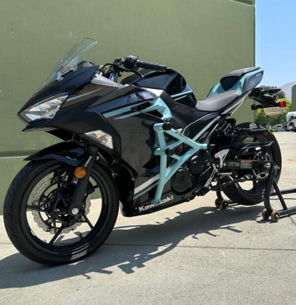 NINJA400 デザインが美しい IMPAKTECH製 スタントケージ｜AxxL