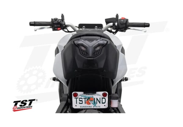 せんよう　ライト2 TST Industries MT07 (25-26)ウィンカー内蔵LEDテールライト｜AxxL