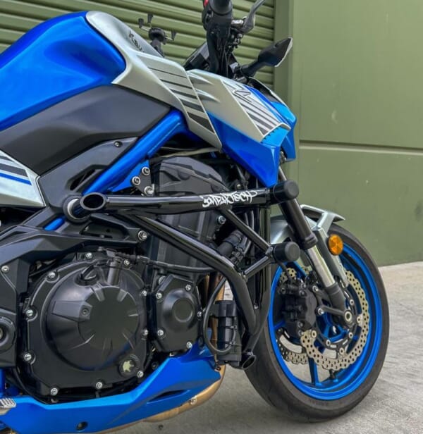 Z900 デザインが美しい IMPAKTECH製 スタントケージ｜AxxL